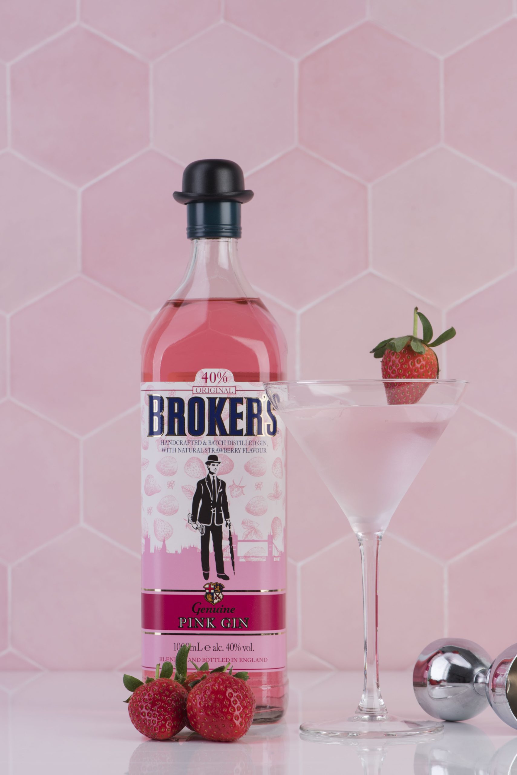 Pink gin cocktail