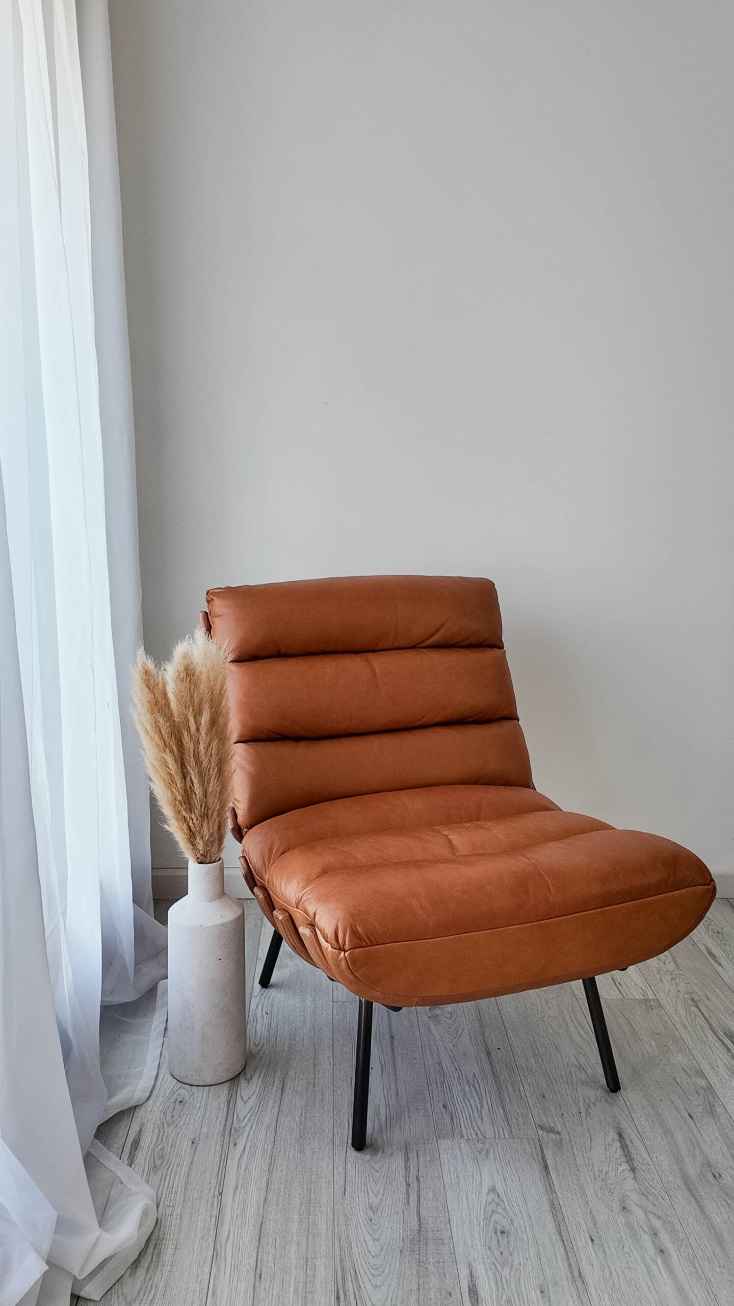 Brand mini session styling brand mini session styling with leather chair